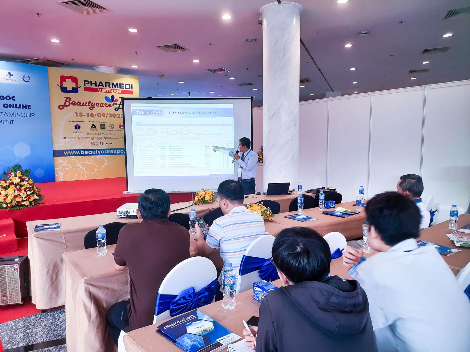 EnterSoft gặp gỡ doanh nghiệp Dược phẩm tại triển lãm Pharmedi Vietnam 2023 -3